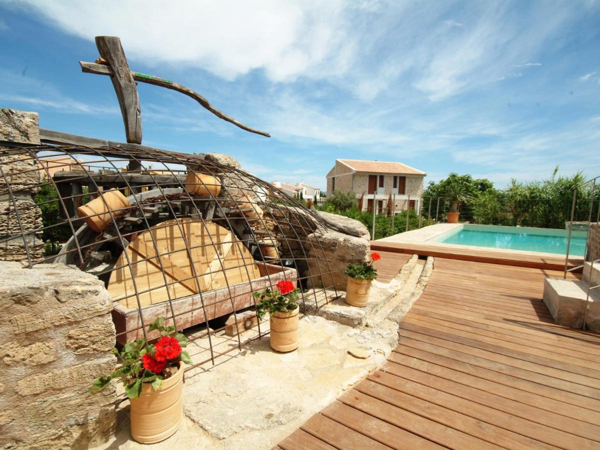 Villa Barcares Petit, piscina, jardines junto a playa en Alcudia Exterior foto