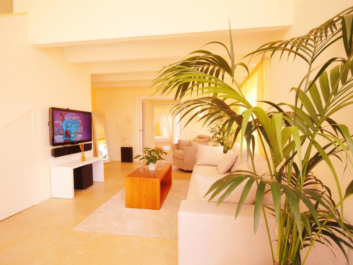 Villa Barcares Petit, piscina, jardines junto a playa en Alcudia Exterior foto